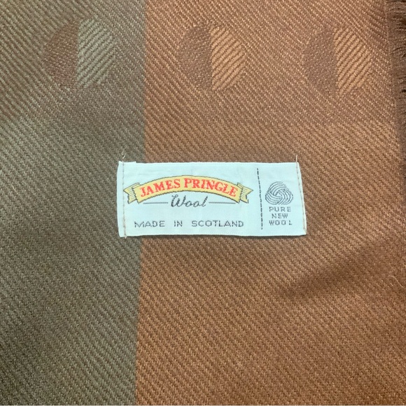 Fine Wool Vintage Shawl OS - Picture 6 of 6